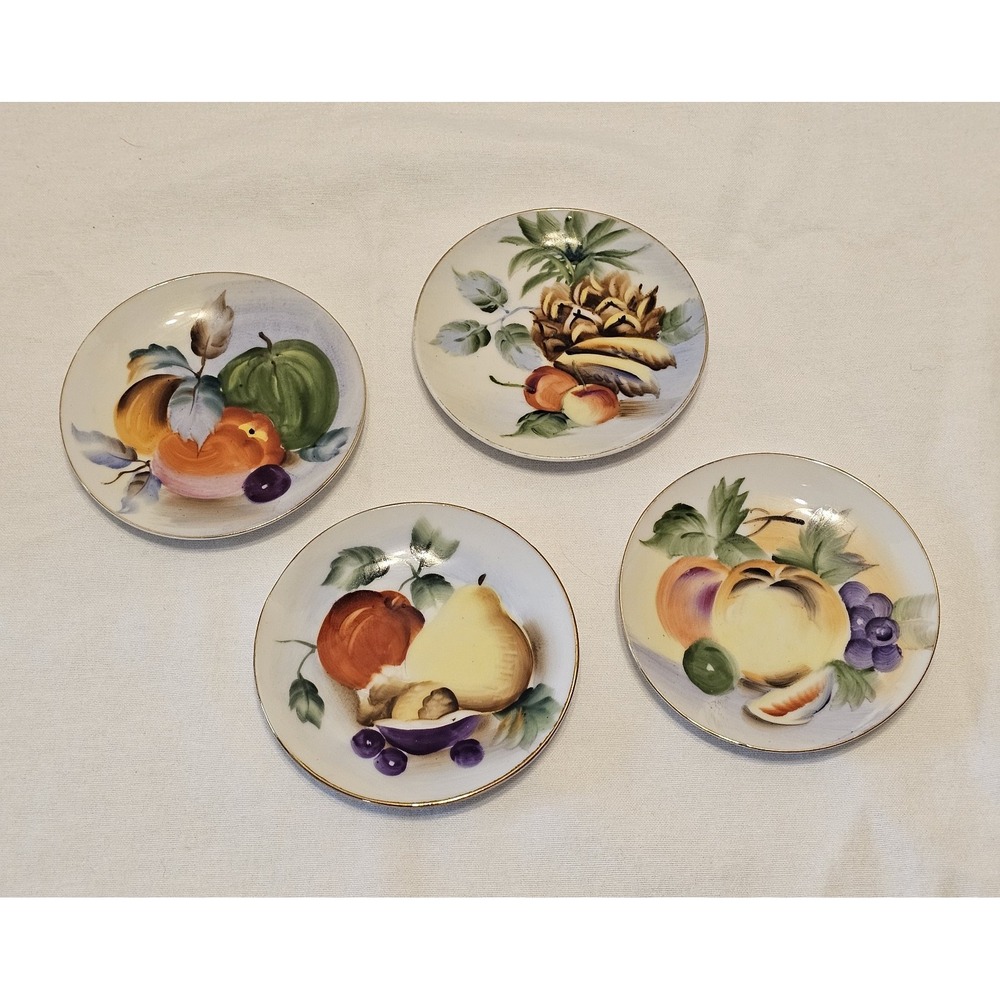 Vintage Ucagco 1950s 4 Hand-Painted Fruit Designed Wall Hanging Plates 4D
